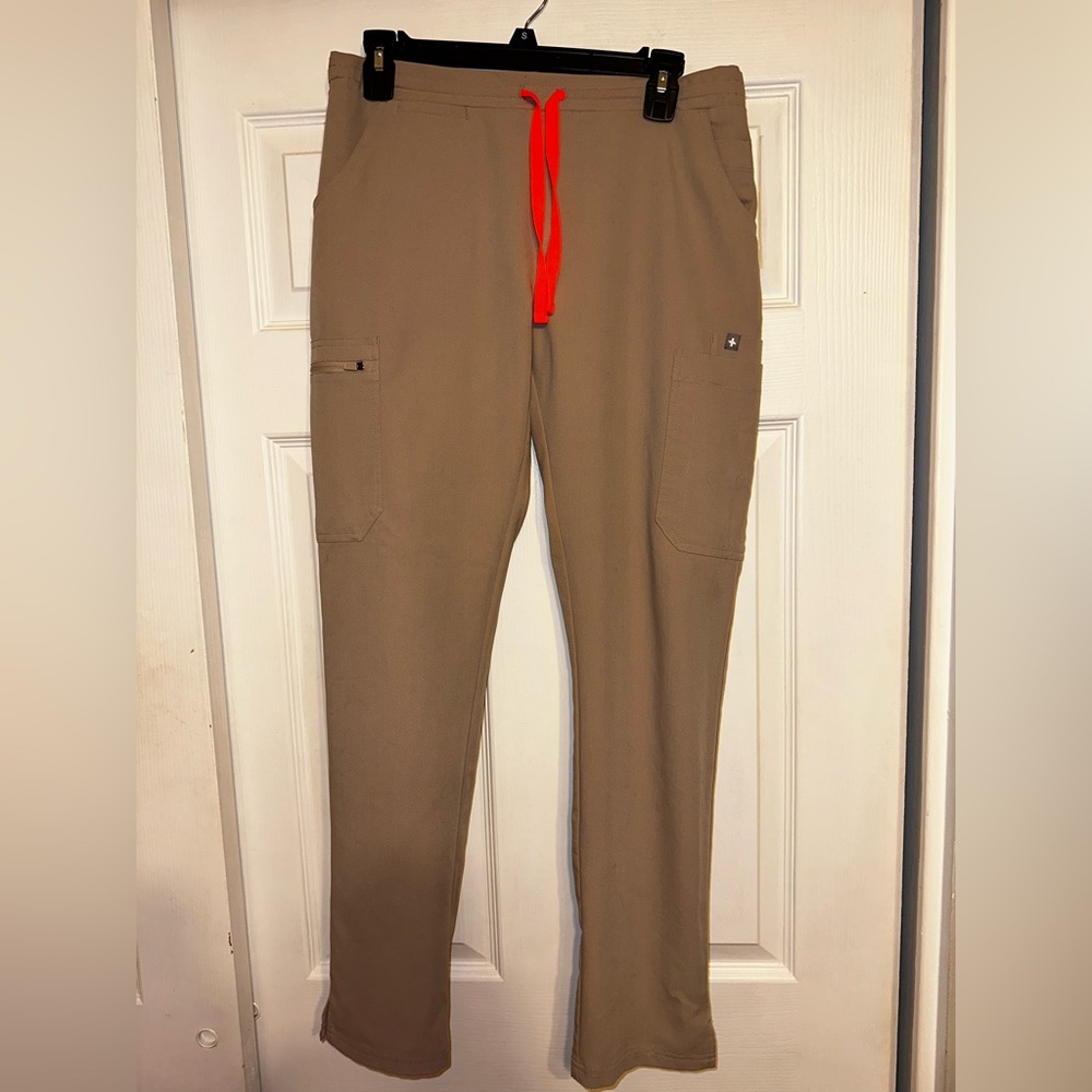 FIGS yola scrub pants
